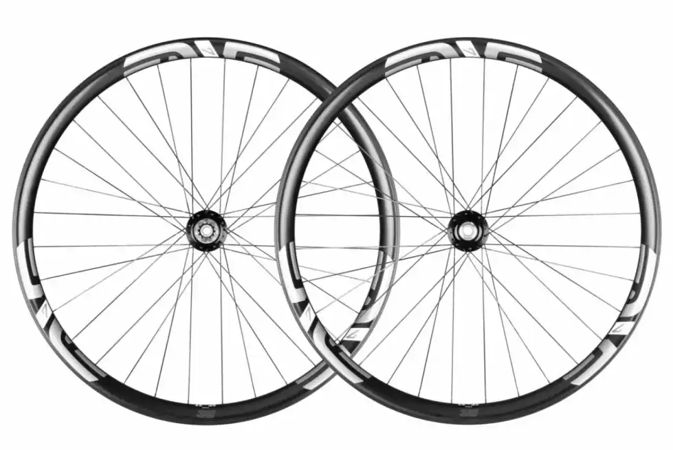 ENVE M735 I9 Hydra Coppia Di Ruote Ultima Occasione